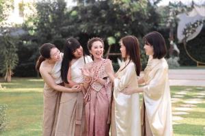 ชุดไทยเจ้าสาว ชุดไทยจักรพรรดิ์ เช่าที่แบมบี้ เวดดิ้ง ห้วยขวาง